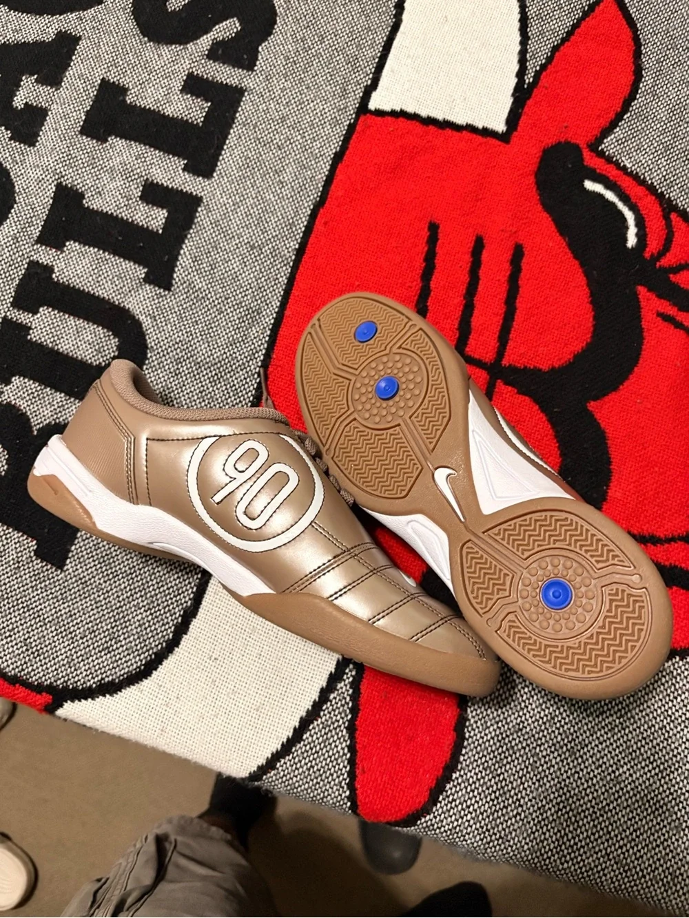 Nike total 90 shoes 7.5 men 9.0 women new